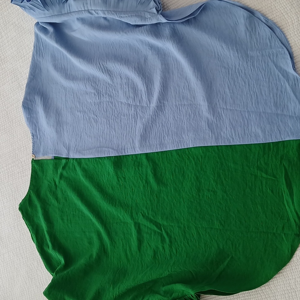 Jodifl Oversized Color-blocked Top With Ruffled Detail Size Medium - Picture 7 of 8